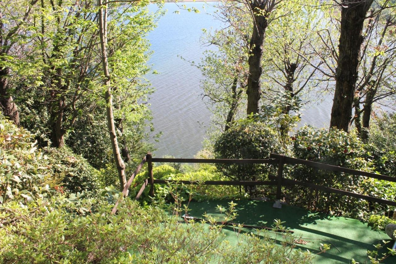Casa Vacanze Tana Della Volpe Ispra Exterior foto